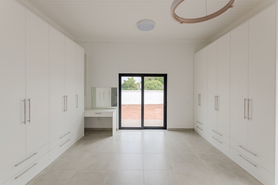 3 Bedroom Property for Sale in Brittania Beach Estate Western Cape